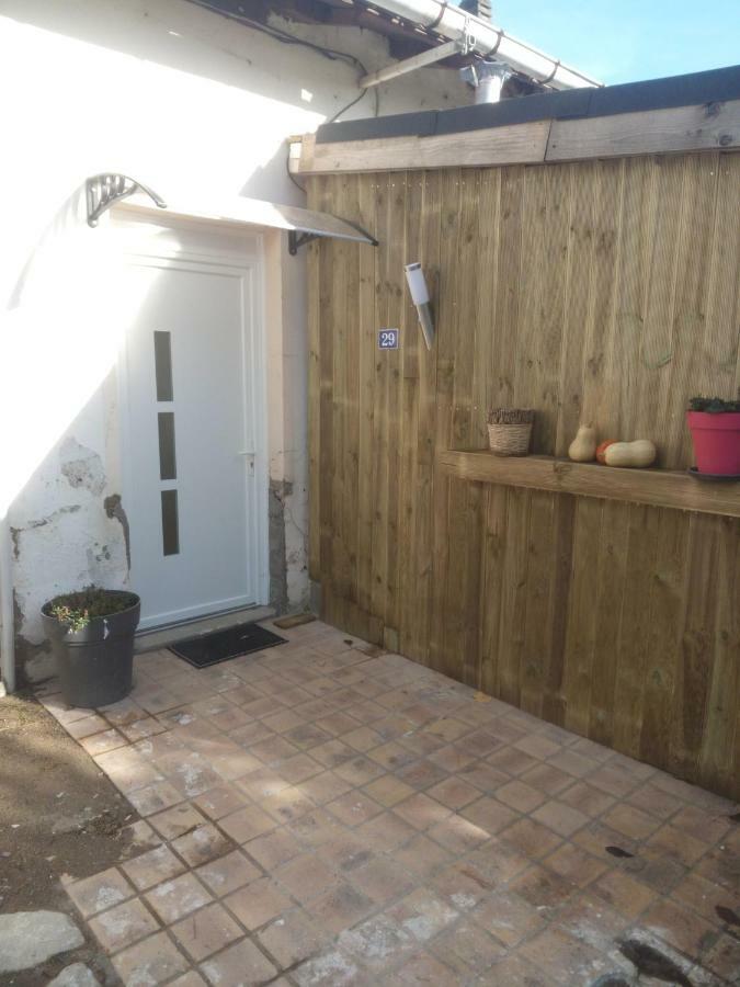 F2 tout confort au calme Apartment Batilly  Exterior foto